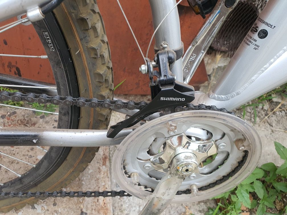 Велосипед гірський 26" алюміній дискові тормоза дуже легкий