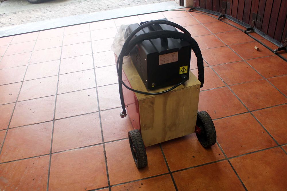 Tira mossas com carrinho