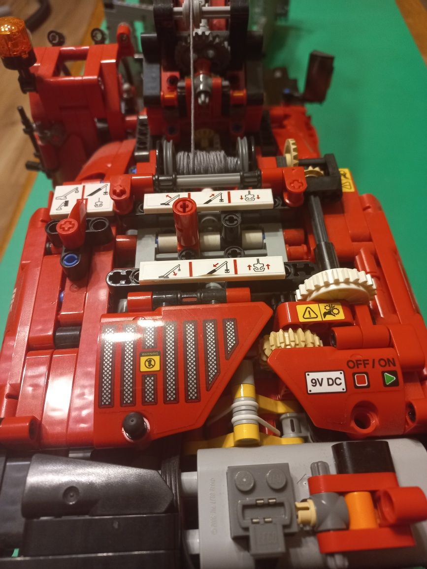 Lego technic 42082 dźwig