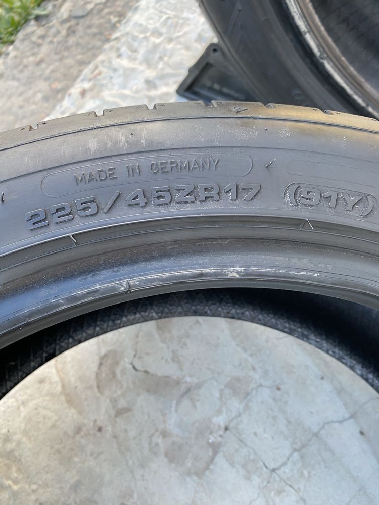 Резина літо Dunlop 225 45 r17 2019рік пара 225 45 р17