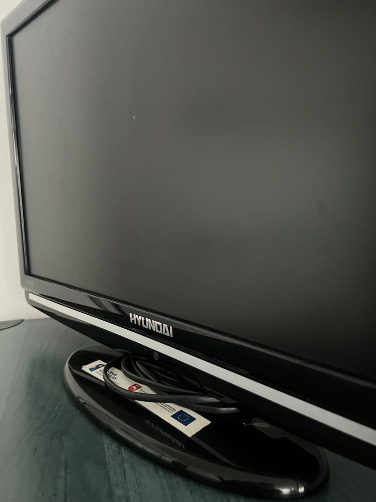 Monitor Hyundai HLH 22840 MP4