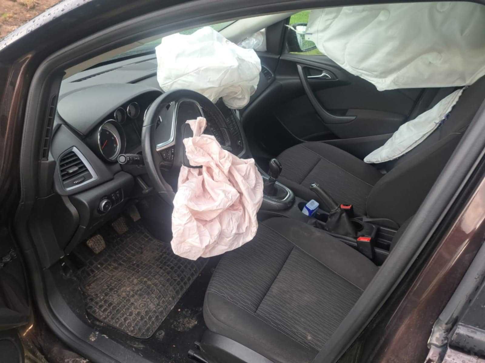 opel astra j 2015 uszkodzony
