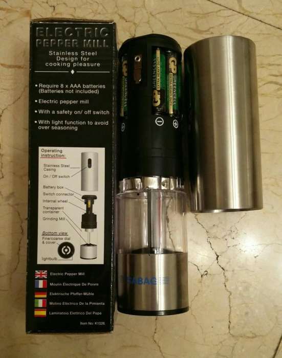Vendo moinho elétrico, em aço, NOVO, para especiarias em grão