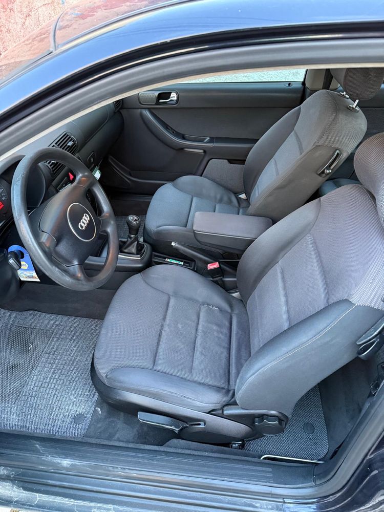 Audi A3 de 3 portas 130cv,  caixa de 6 velocidades