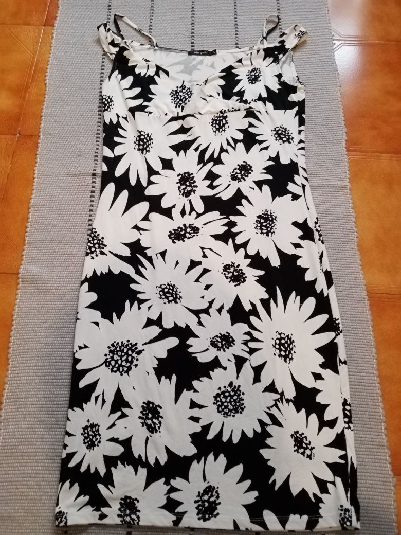 Vestido de algodão branco e preto . Tm L.