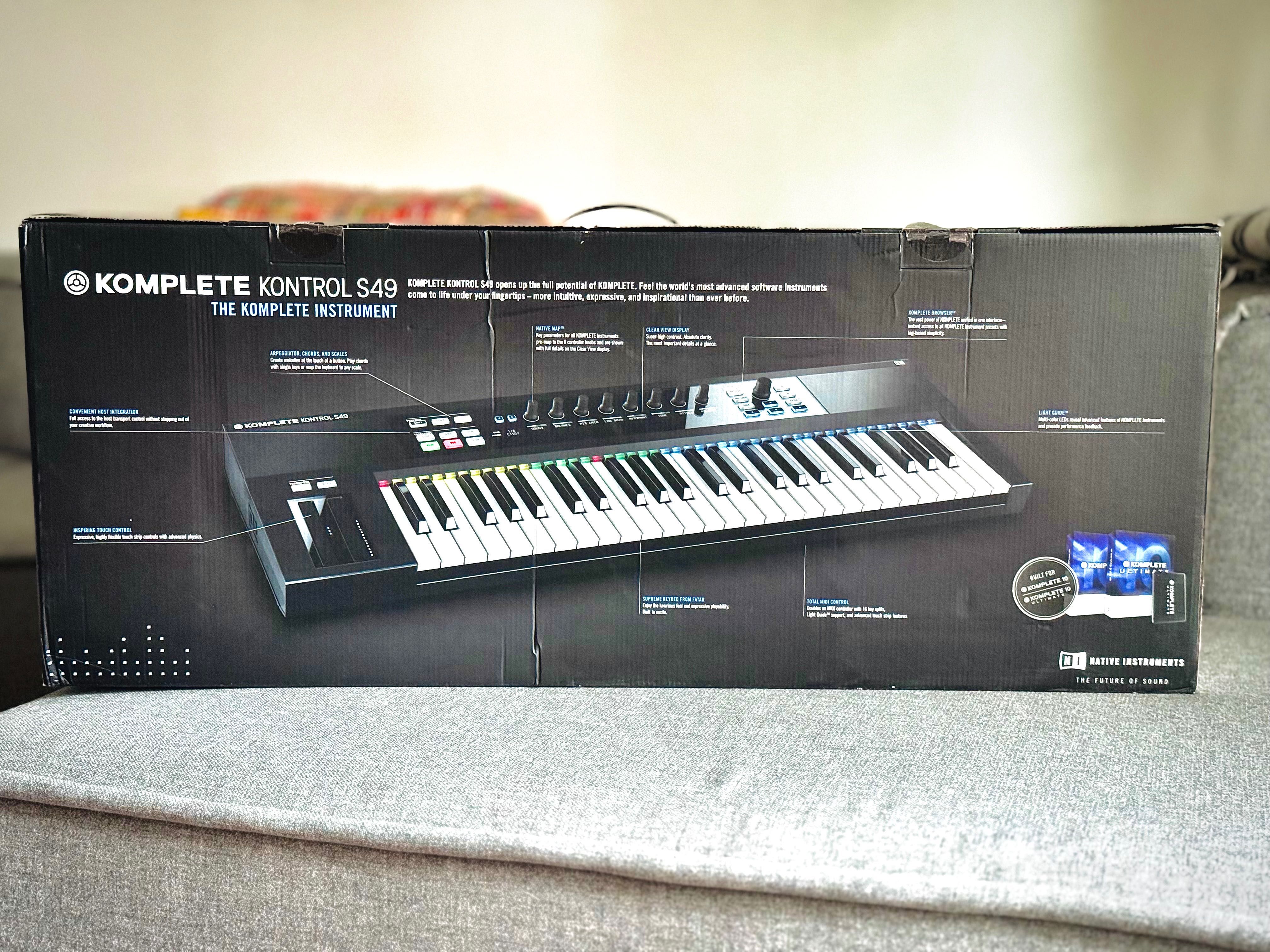 Idealny Komplete Kontrol s49 midi kontroler