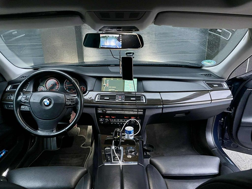 Witam sprzedam lub zamienię  bmw 740d