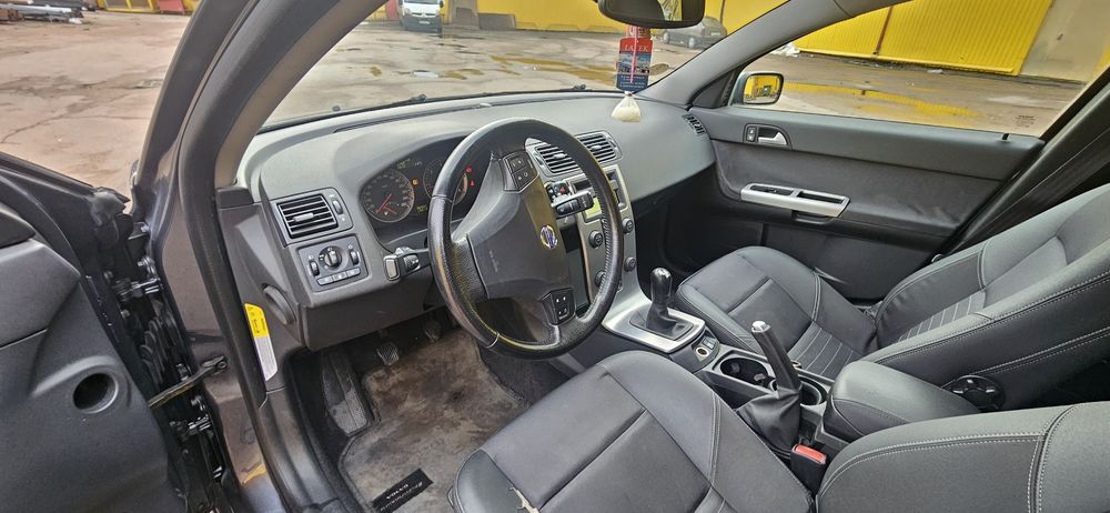 Volvo-V50 2.0 Diesel