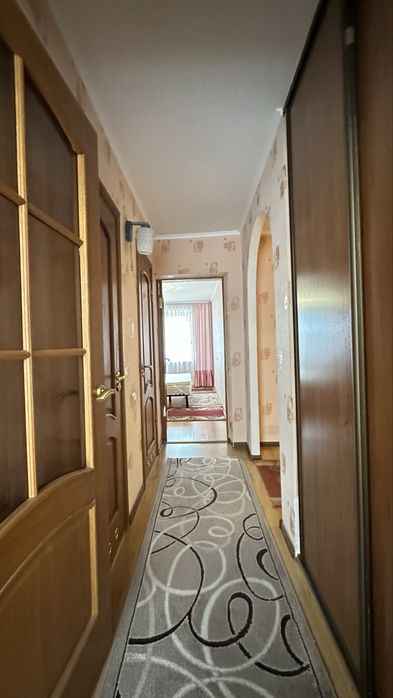 Продаж 3к поруч з центром міста . Міська лікарня