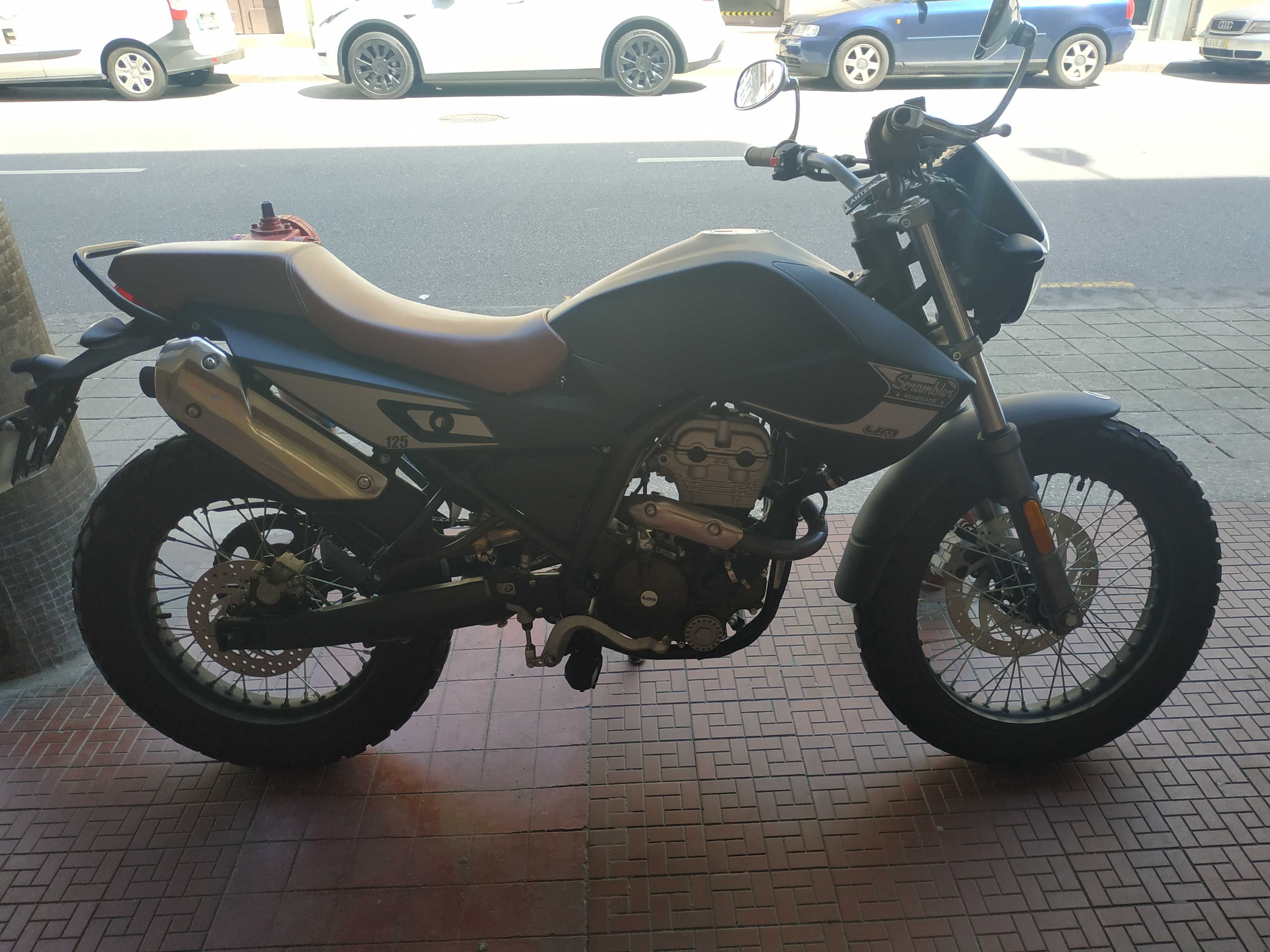 Mota Marca UM 125 CV