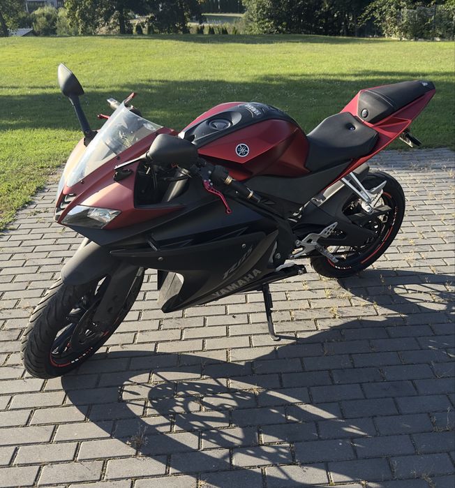 Yamaha Yzf r125       (Yzf r125 r6 r1 ścigacz) A1