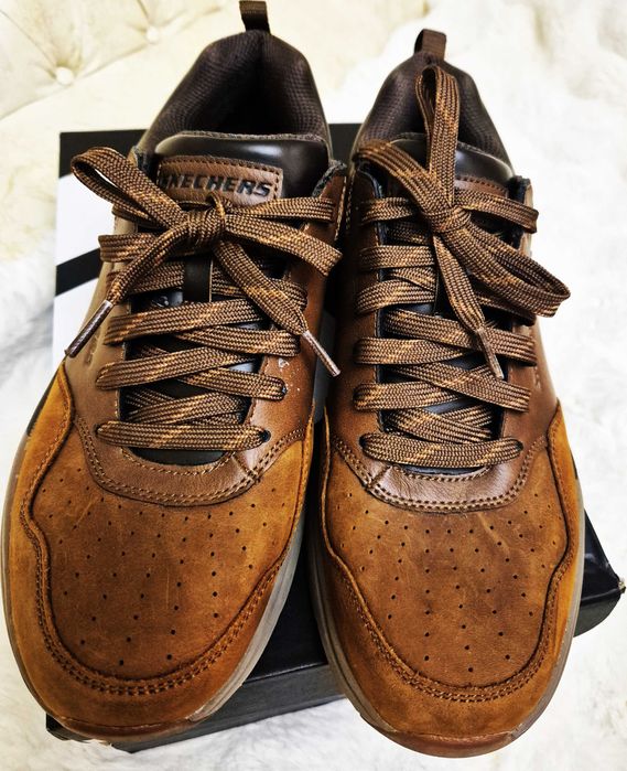 Комфортні кросівки Skechers Benago-Treno Америка