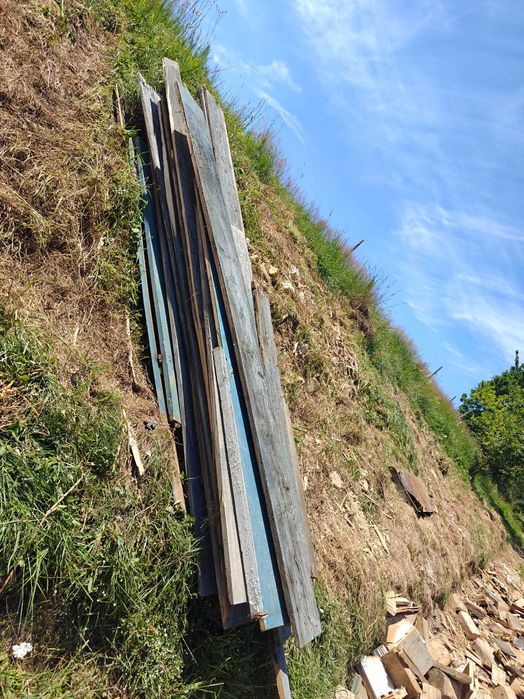 Deski z rozbiórki starego domu