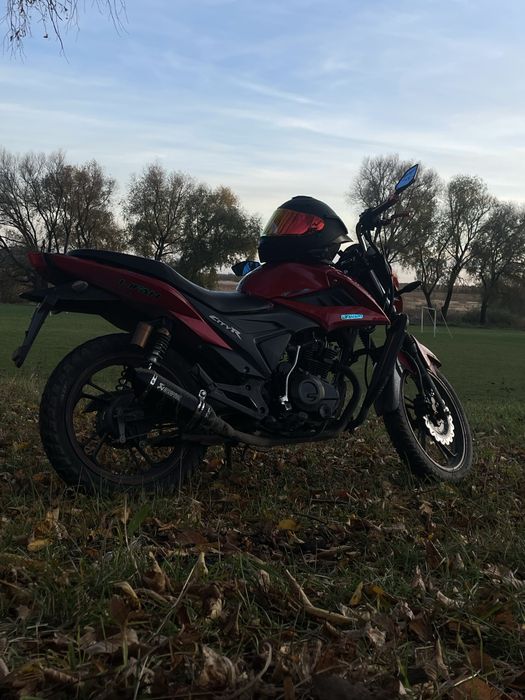 Продаж у звязку з переїздом.