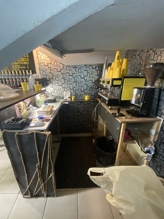 Продаєтся Кав'ярня яка знаходится на території бізнес центру!
