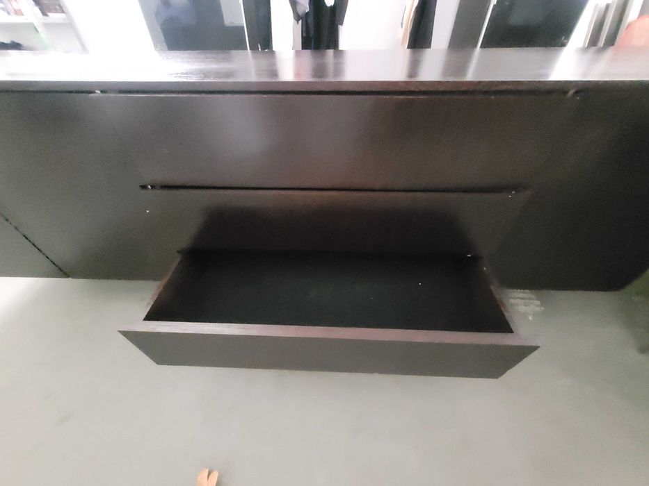 Aparador _ acabamento wengué