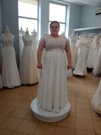 sprzedam suknie ślubną szytą w salonie Anette Weeding plus size