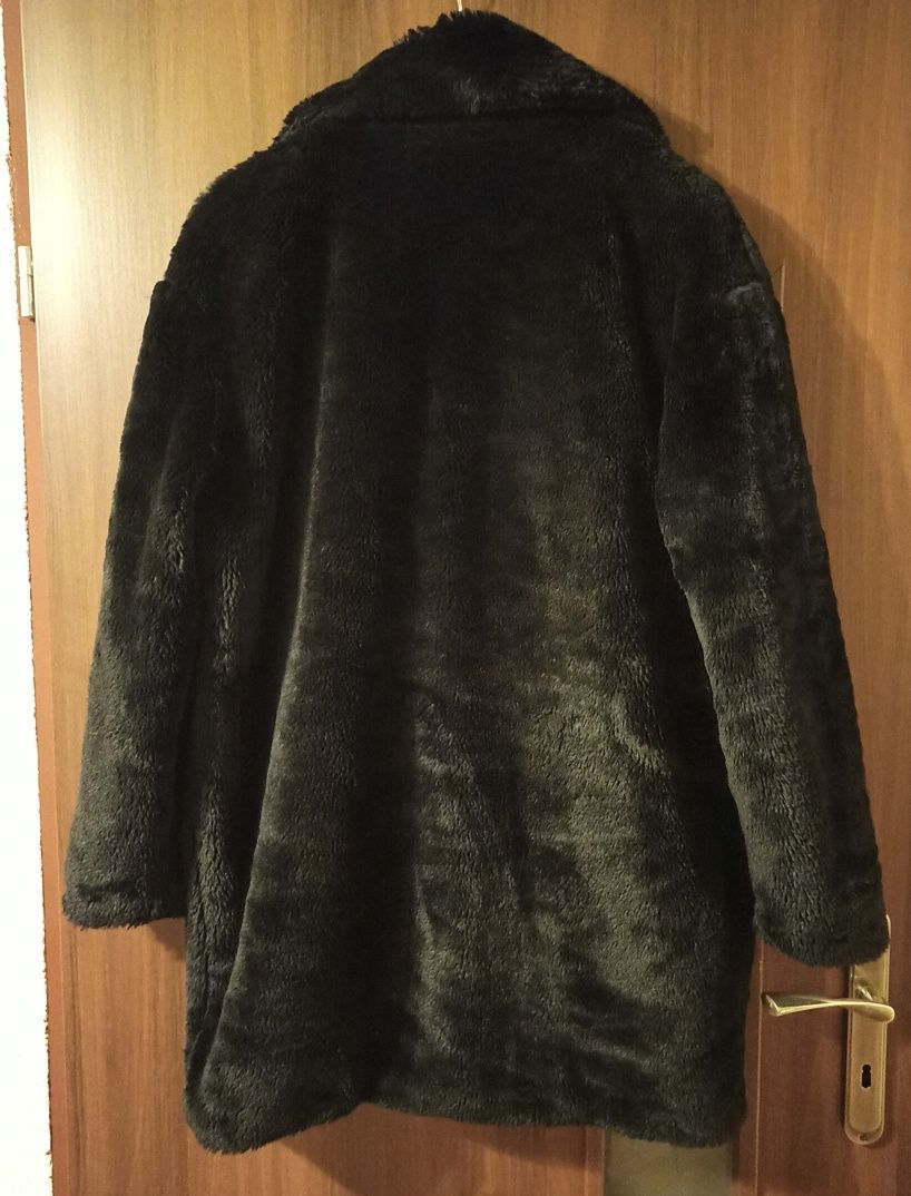 Czarne futerko M/L