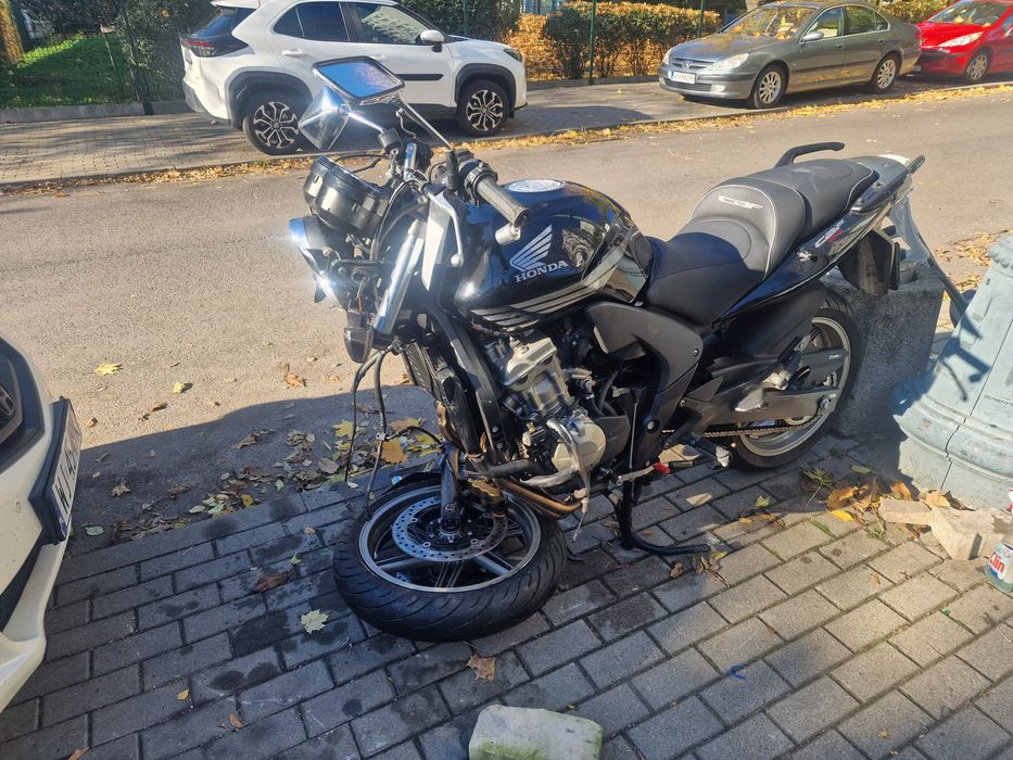 Honda cbf Na 600  z 2008 roku. Na wtrysku paliwa.