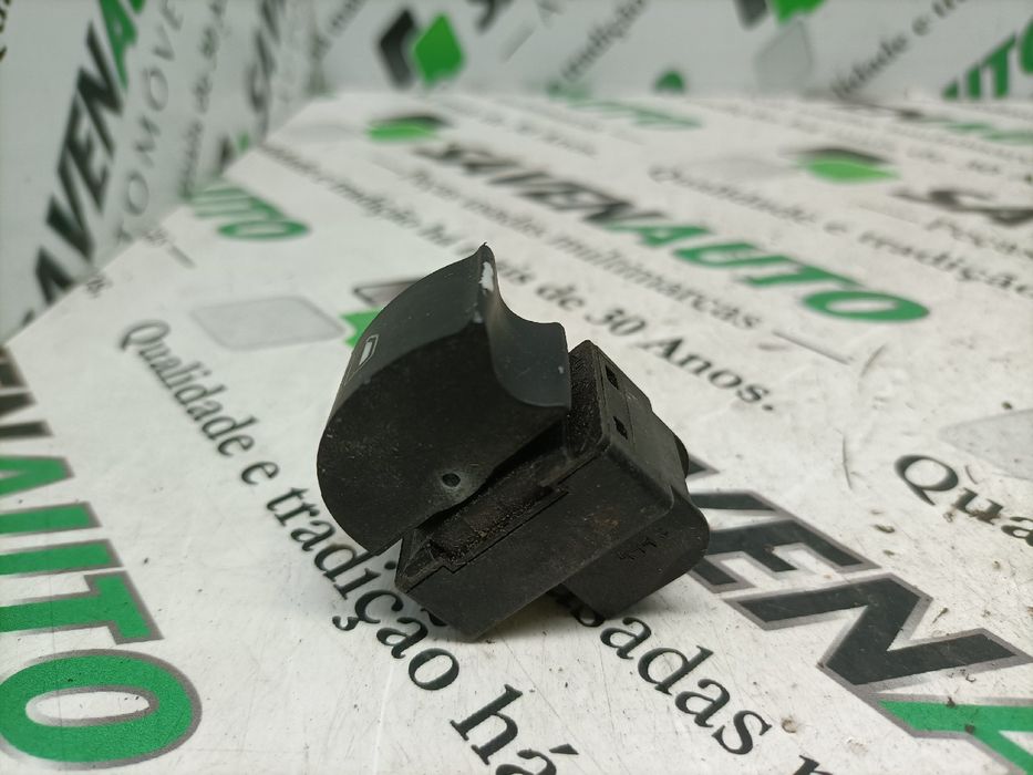 Comando / botão / interruptor vidros frente direito AUDI A3 (8P1)