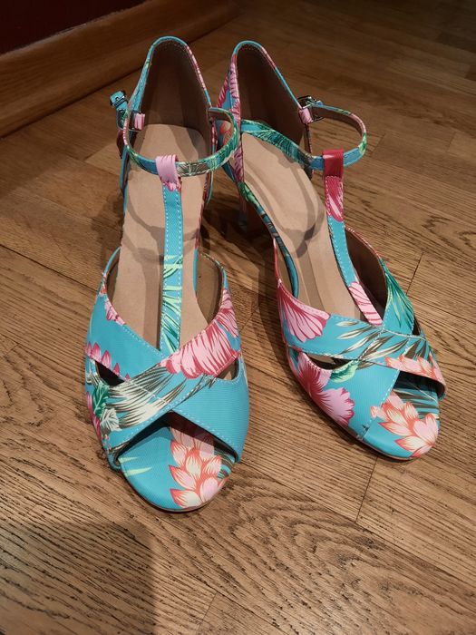 Buty damskie na szpilce 6cm kolor miętowy w kwiaty