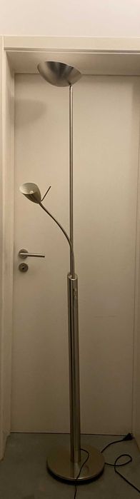 Candeeiros de pé com led