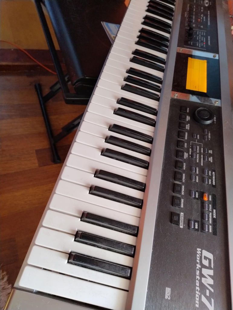 Keyboard ROLAND GW7