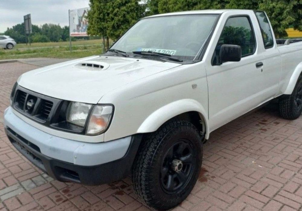 Запчастини Nissan