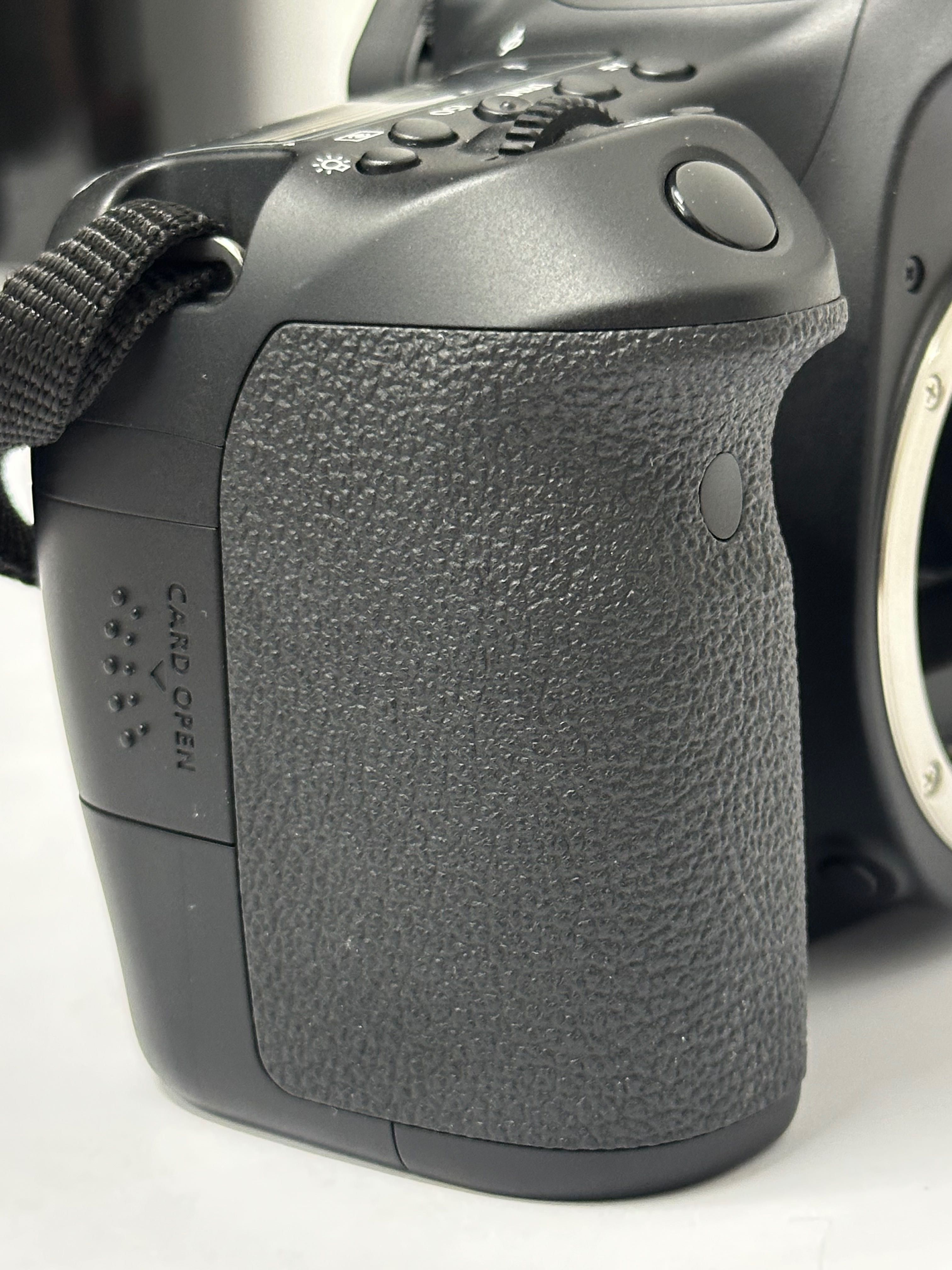 Aparat Canon EOS 70D Body przebieg 5330 super stan !