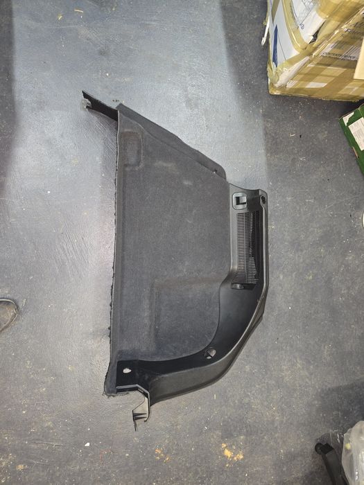 Prawy boczek bagaznika a3 8p sportback quattro