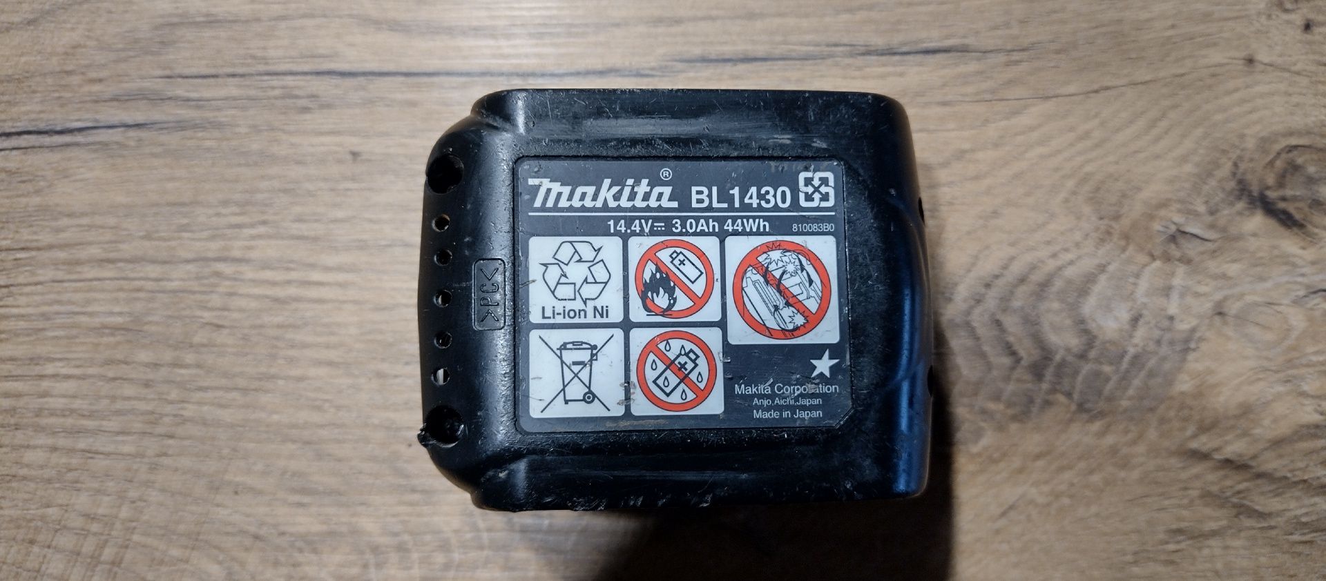 Akumulator Makita Bl1430 uszkodzony