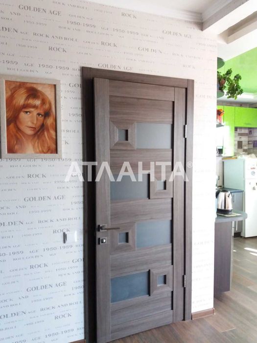 Дом 2016 года с гостевым домиком и ухоженным двориком