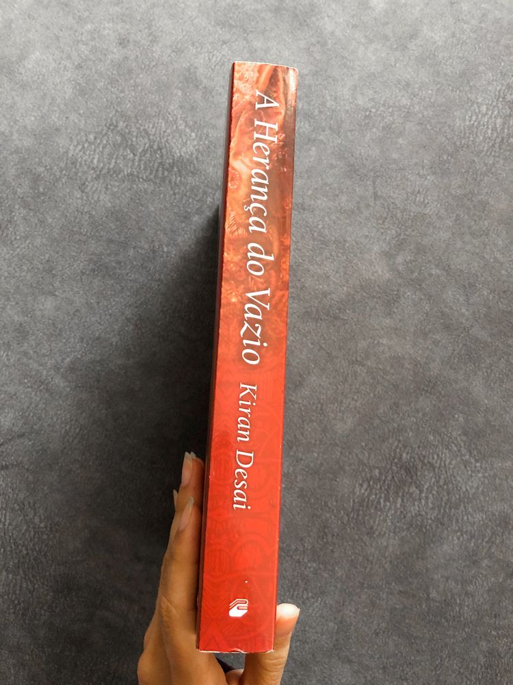 Livro A Herança do Vazio de Kiran Desai