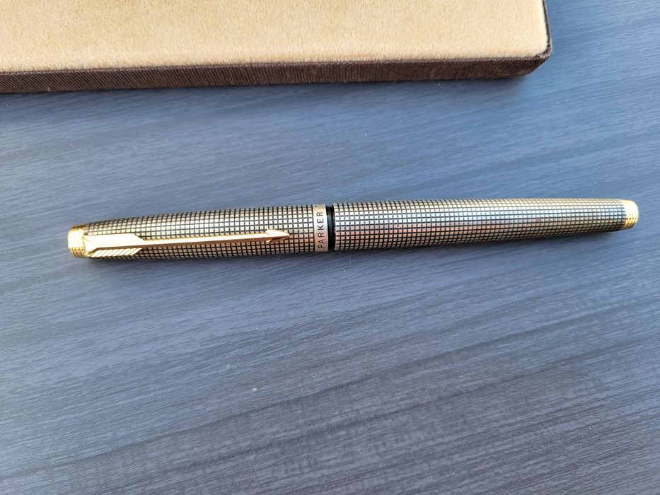 Caneta parker modelo Ciselé