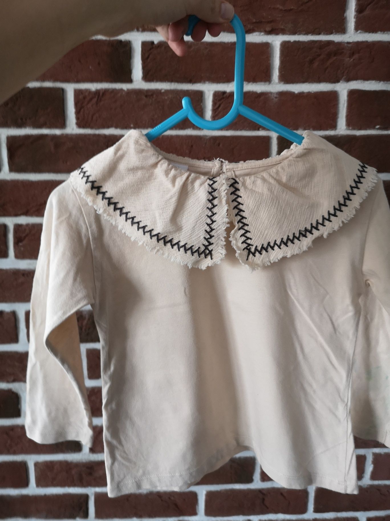 Bluza, sweterek, sukienka firmy H&M oraz bluzka ZARA
