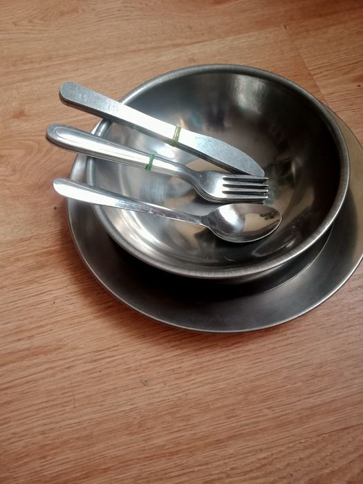 Тарелки для первого и второго из нержавеющей стали