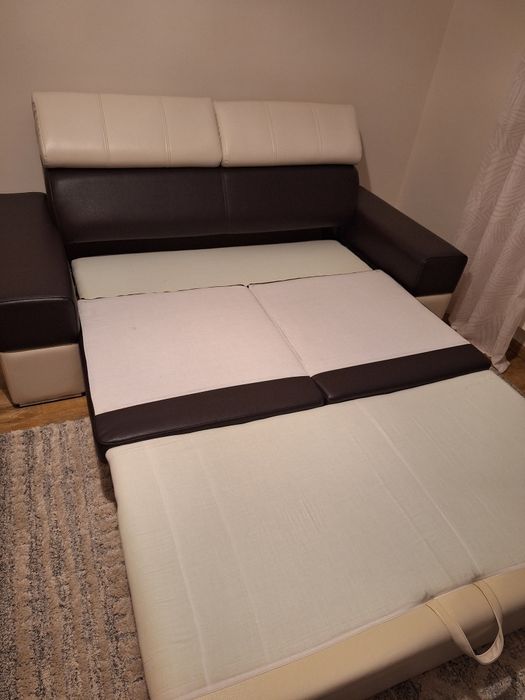 Sofa, kanapa eko skóra,funkcja spania.
