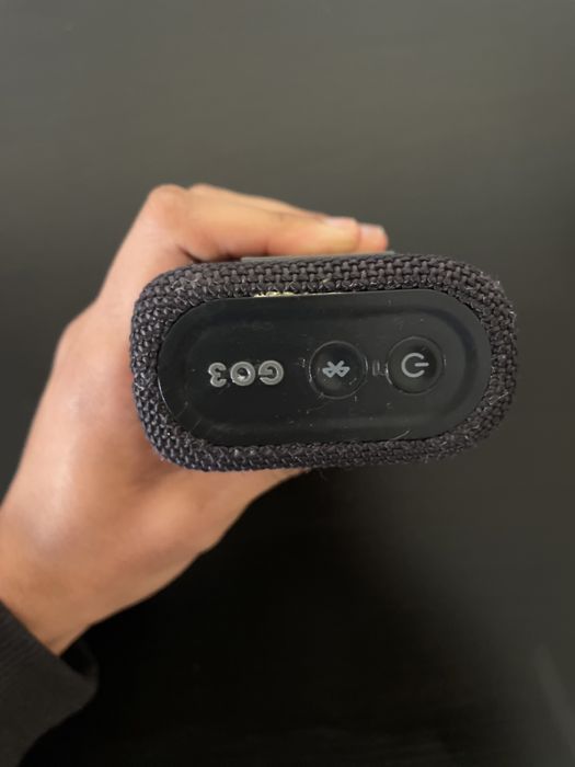jbl go 3 preta usada