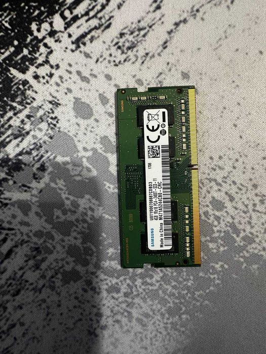Пам'ять для ноутбуків Samsung 4 GB SO-DIMM DDR4 2400 MHz