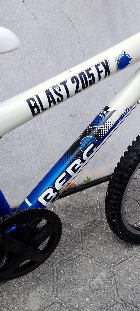 Bicicleta Berg Blast 205 FX