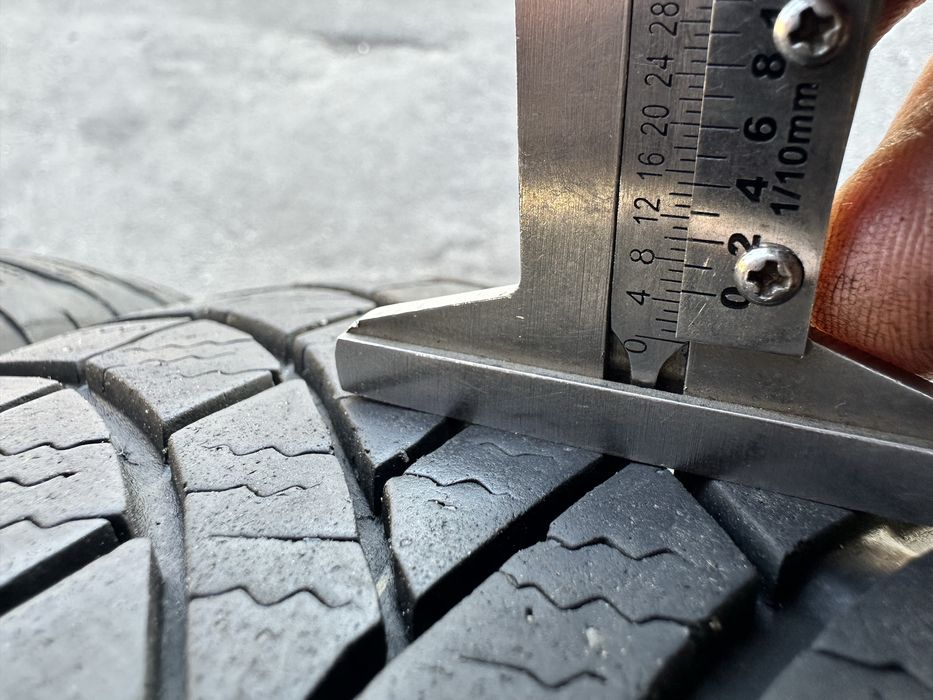 Шини 205 65 16 95H Bridgestone Blizzak LM005 комплект