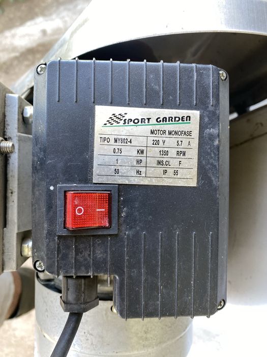 Esmagadeira de uvas 750W em Inox