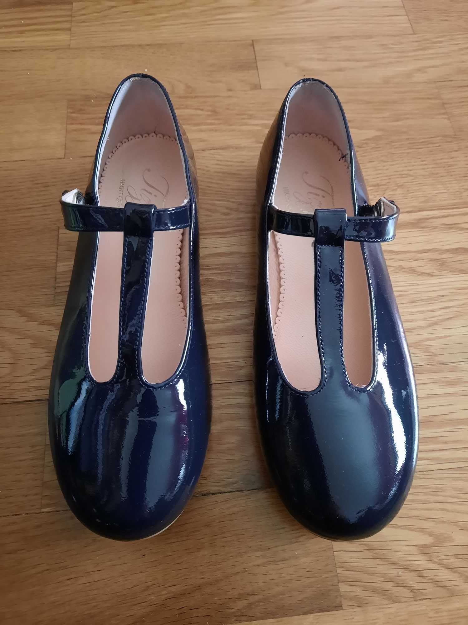Sapatos azuis novos 32