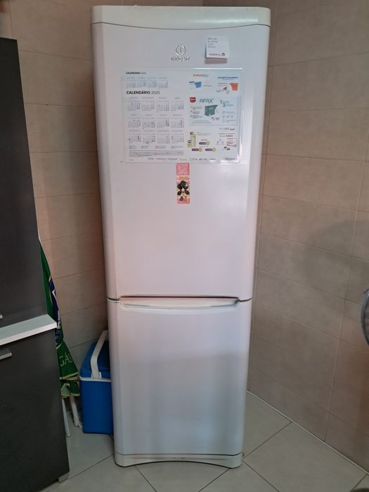 Frigorífico Combinado Indesit