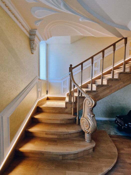 Новий окремий двоповерховий будинок з якісним ремонтом Центр р-н Подол