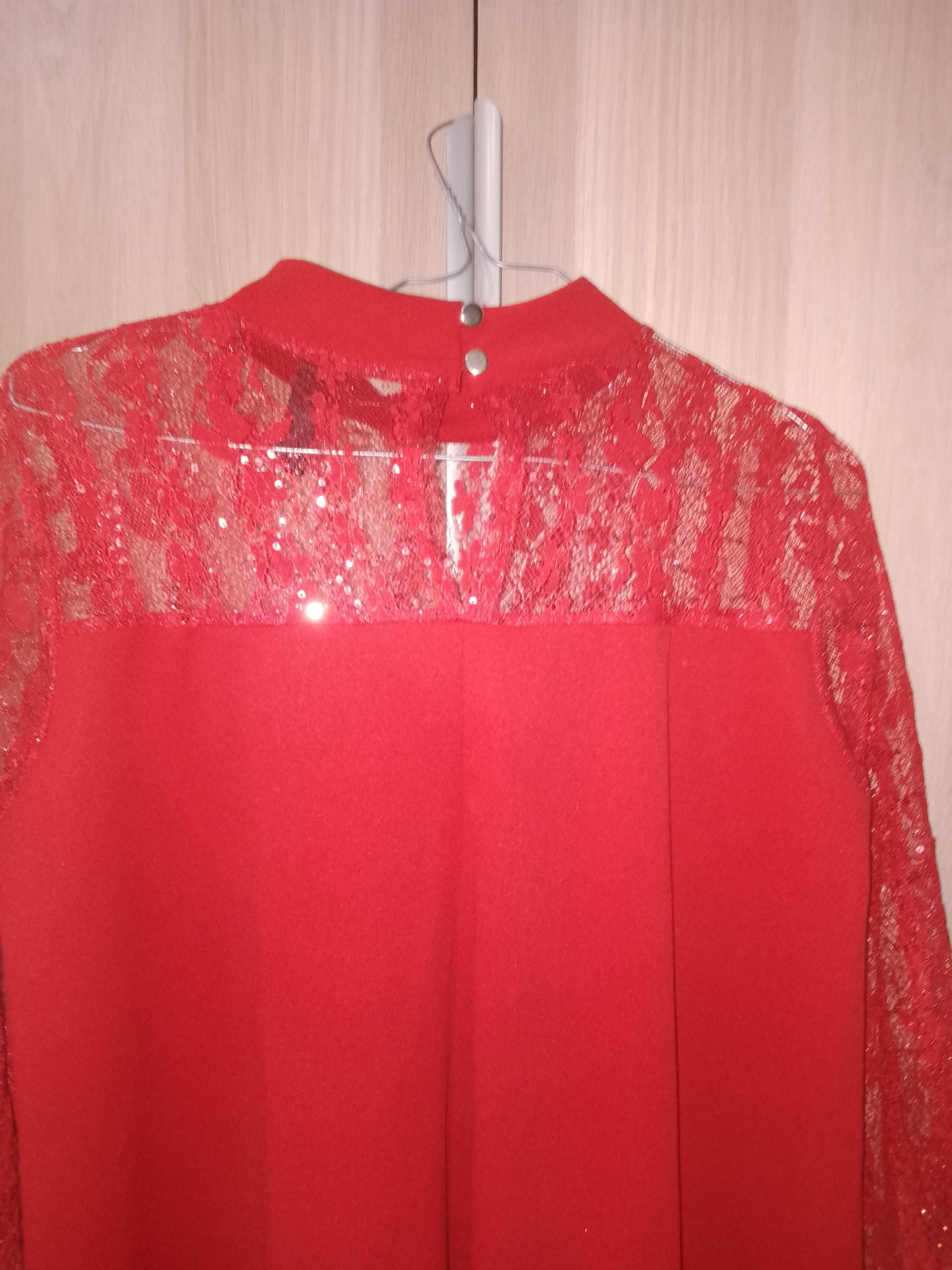 Vestido vermelho novo com etiqueta, para o Natal
