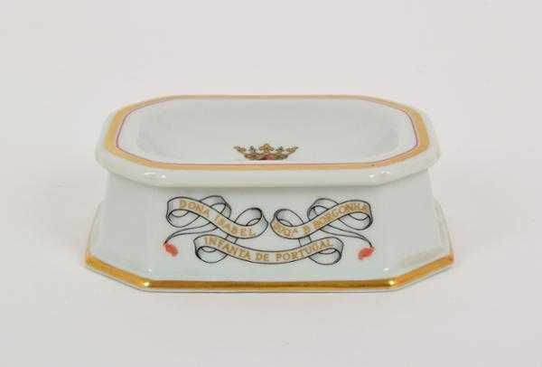 Saleiro D. Isabel, Duquesa de Borgonha da Vista Alegre