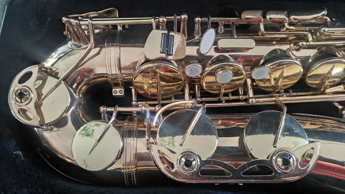 Saksofon tenorowy Selmer Super Action seria I .