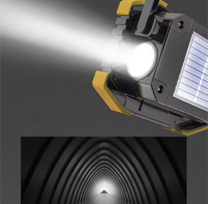 Прожектор акумуляторний на сонячній панелі. Можна заряджати телефон