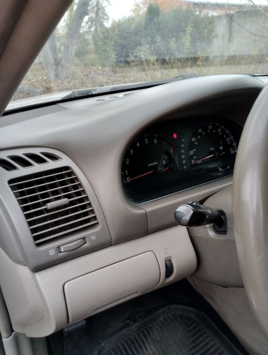 Продам автомобіль Toyota Camry
